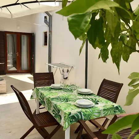 Appartement By The Sea Hvar - 4591 Hvar Town